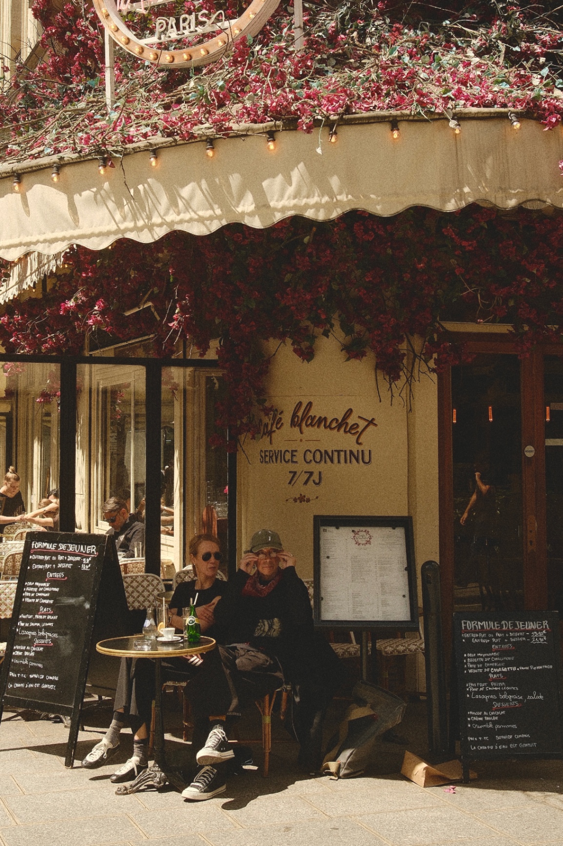 Café Blanchet under bougainvillea